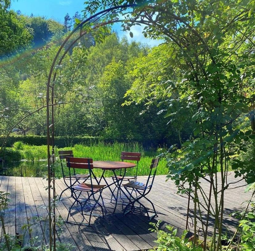 Hotel zum Engel Mespelbrunn Buitenkant foto