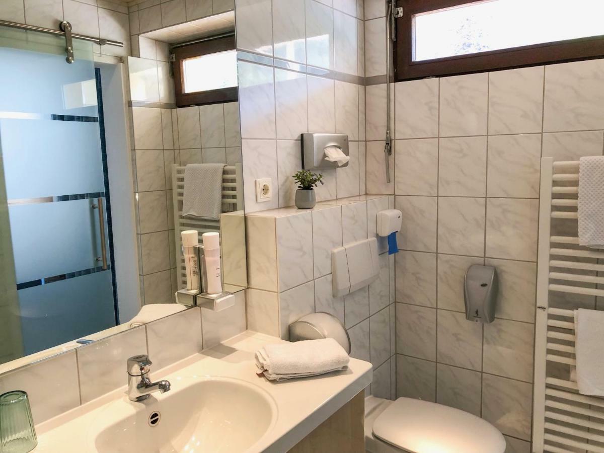 Hotel zum Engel Mespelbrunn Buitenkant foto